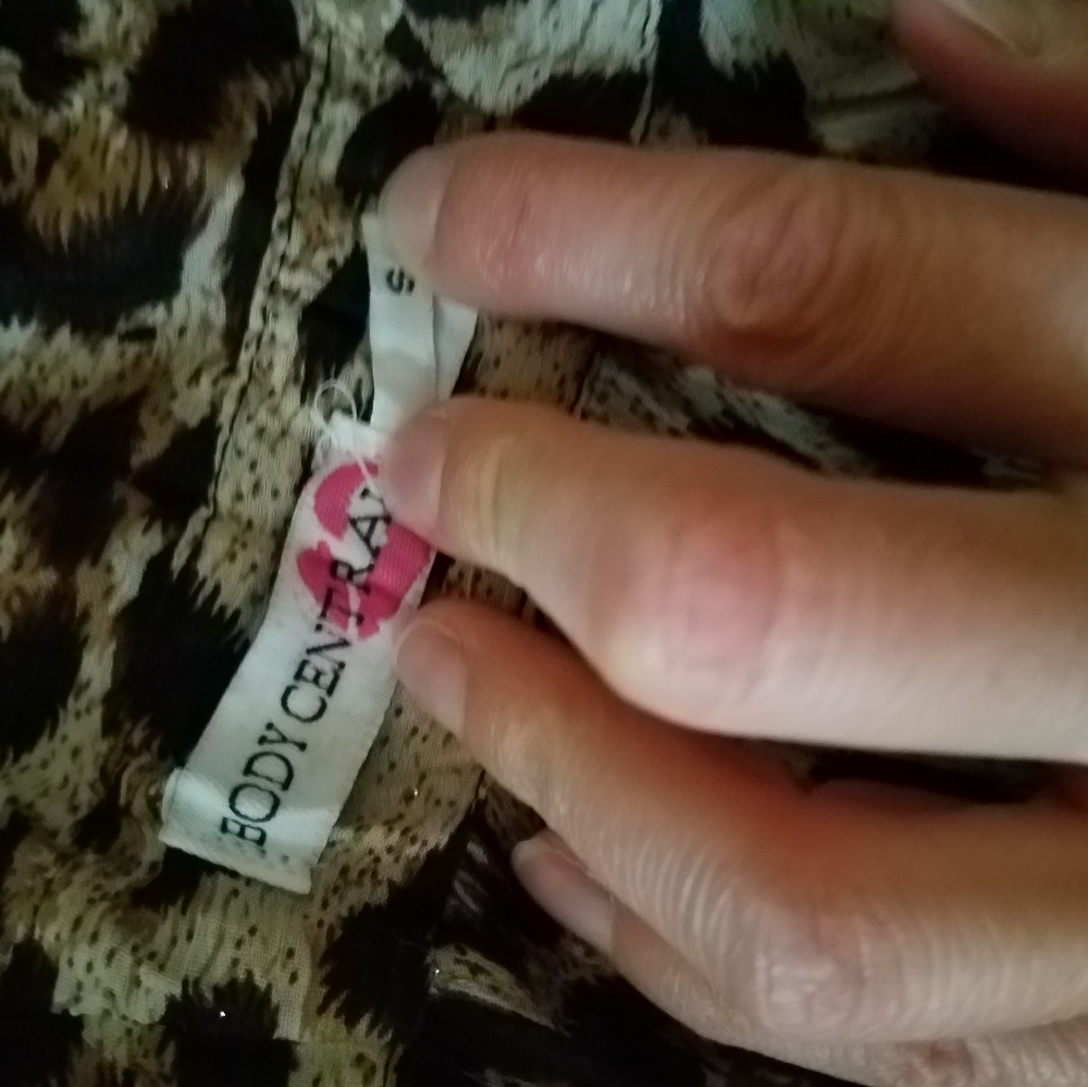 Leopard crop button down blouse - Picture 1 of 4